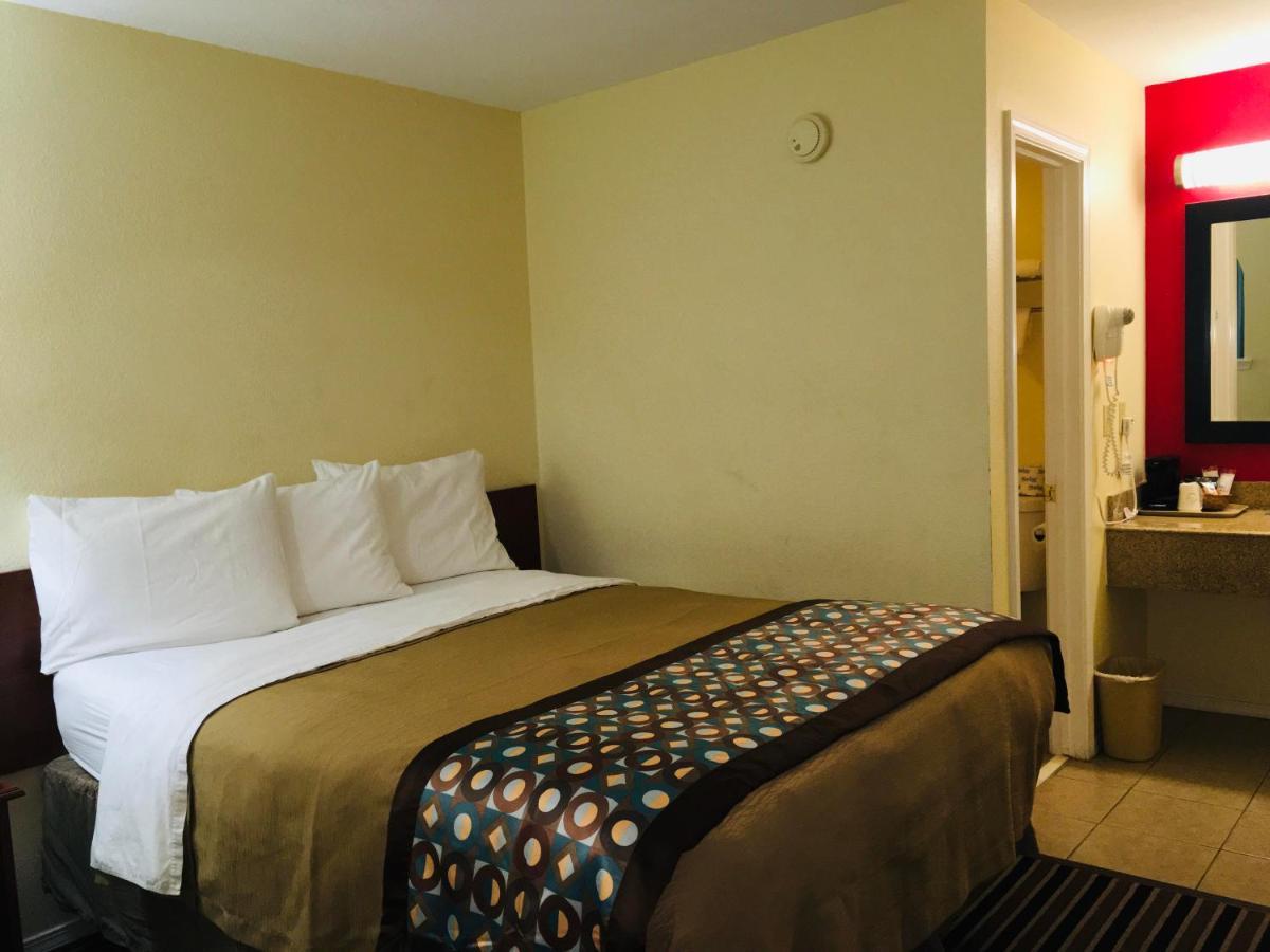 Suite 16 Motel Gore ภายนอก รูปภาพ