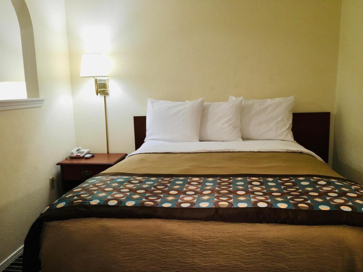 Suite 16 Motel Gore ภายนอก รูปภาพ