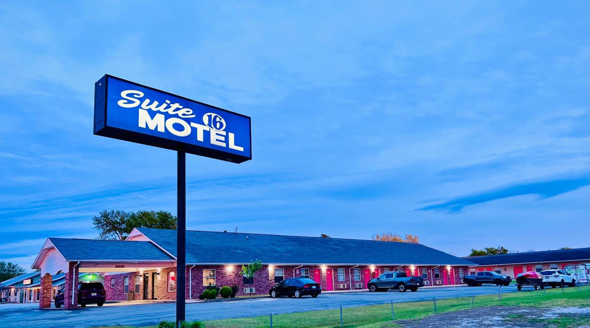 Suite 16 Motel Gore ภายนอก รูปภาพ